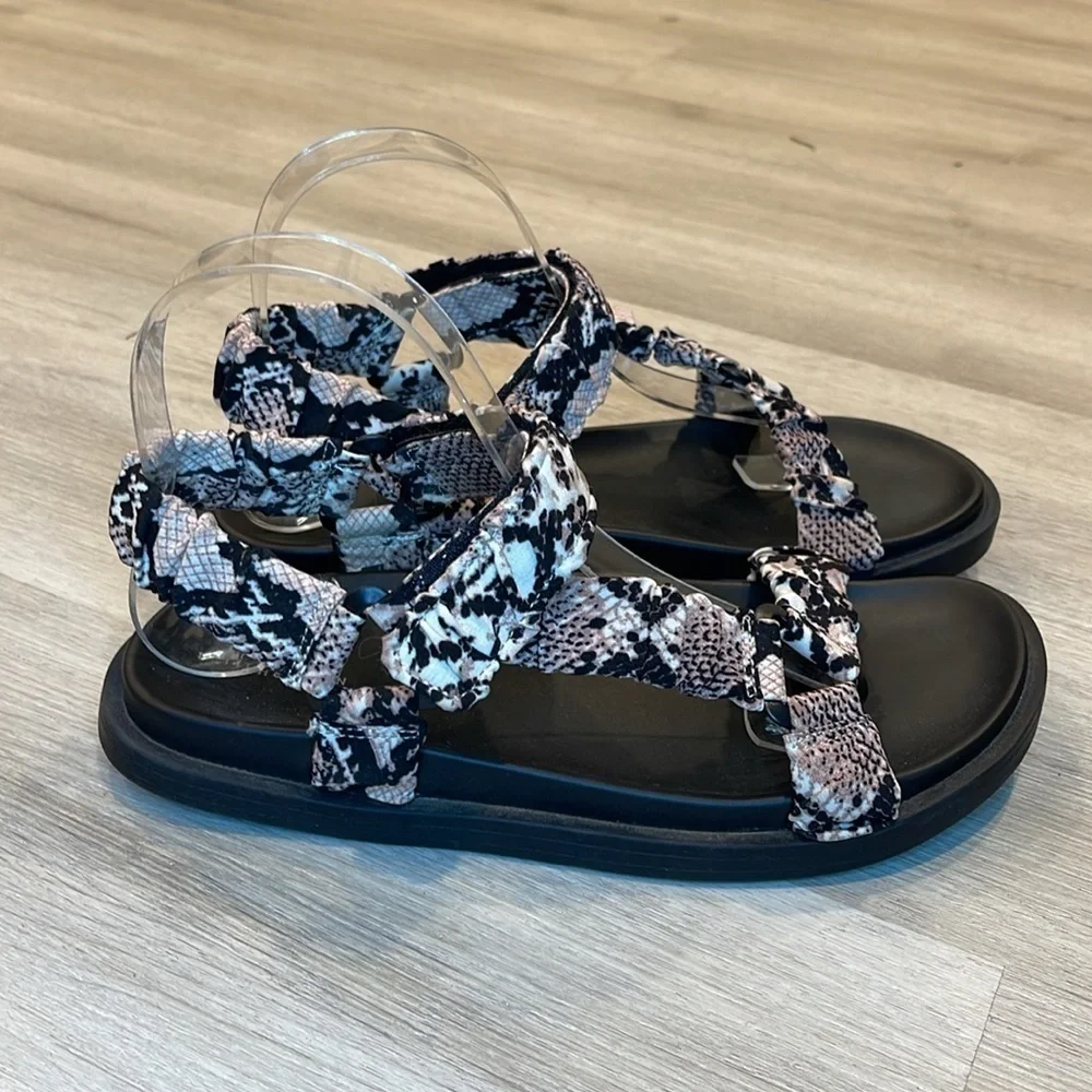 14th and Union Kylie Sandals Snake Print Size 7